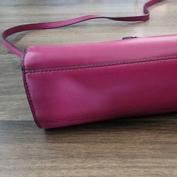 Lodis Audrey Under Lock & Key Vicky Convertible Crossbody Clutch - Picture 8 of 9